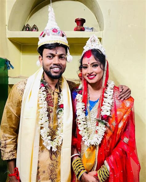 YouTuber Manoj Dey Ties Knot With Girlfriend Jyoti Shree Mahato In A ...