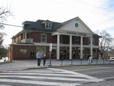 A Sunday Afternoon Walk Around the "Old" Gettysburg Visitor Center | Gettysburg Daily