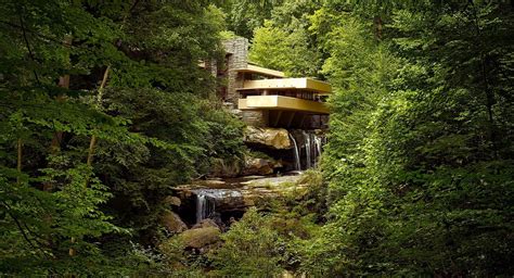 The Fallingwater house is an iconic work by what American architect?