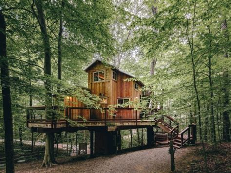 Hocking Hills Treehouse Cabins - Hocking Hills Cottages and Cabins