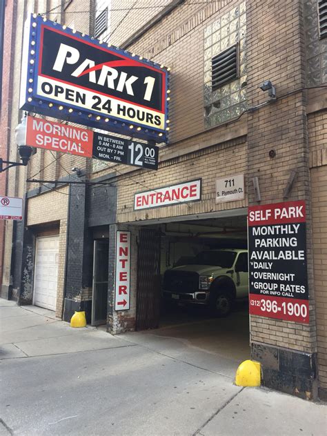 711 S Plymouth Ct Garage - Parking in Chicago | ParkMe