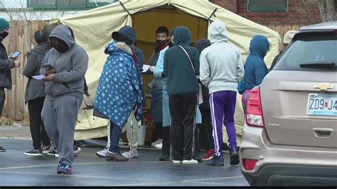 Huge crowd turns out at COVID testing site in north St. Louis | ksdk.com