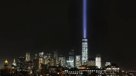 9/11 tribute lights briefly shut off after birds get trapped | CNN