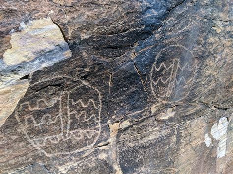 Petroglyphs near Goodsprings, Nevada | Petroglyphs, Ancient art, Rock art