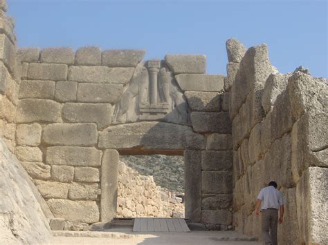 File:Mycenae lion gate dsc06382.jpg - Wikimedia Commons