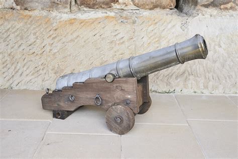 Replica Cannon - Shapiro Auctioneers