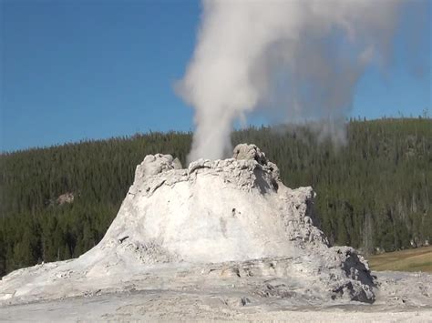 Castle Geyser in eruption (6 to 6:25 PM, 7 August 2013) 3 | Flickr