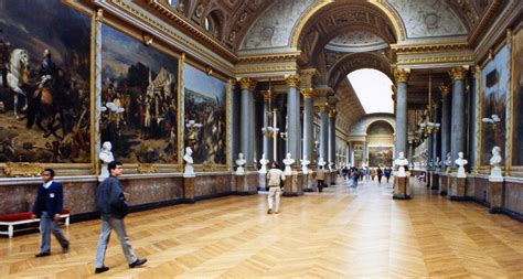 World Visits: Louvre Museum Central Landmark Of France and Paris