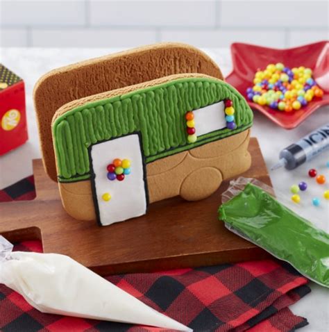 gingerbread camper wilton - RV Chicks