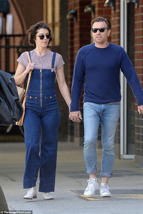 Ewan McGregor and Mary Elizabeth Winstead stroll hand-in-hand in New ...