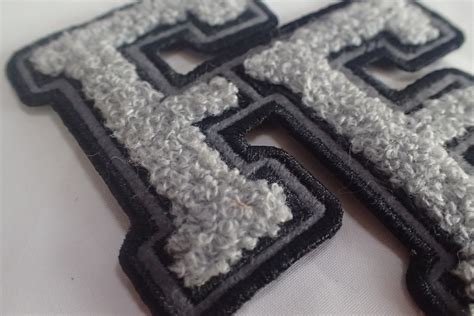 100% Towel Sew Chenille Custom Embroidered Patches