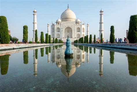 Taj Mahal Reflection editorial image. Image of wanderlust - 130753675