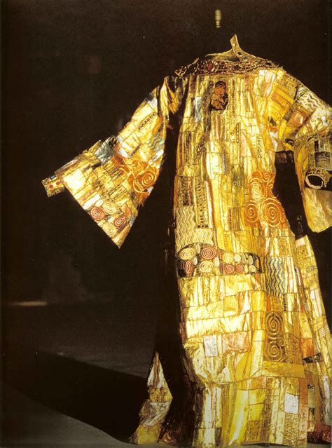 Gary Oldman's Klimt inspired robe for Dracula by Eiko. Dracula Costume ...