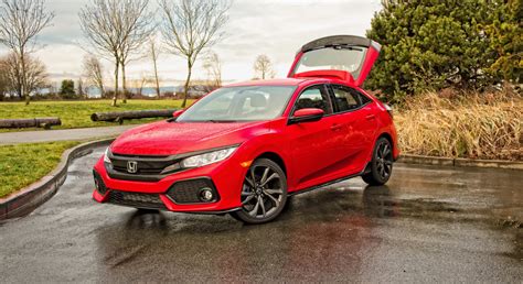 Video Review: The Honda Civic Is Back as a Hatchback - The New York Times