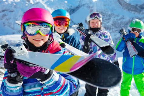 When Should Kids Start Skiing and Snowboarding? | Skier Deals