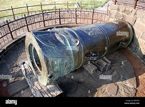 Mulukh-e-Maidan Cannon, Bijapur Fort, Bijapur, Karnataka, India Stock ...