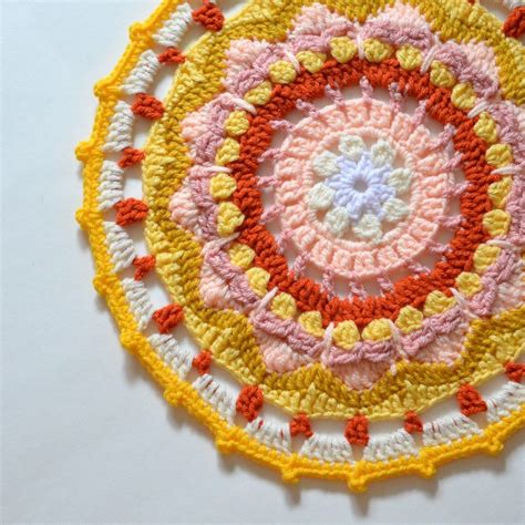 Sun Mandala - Pops de Milk Crochet Mandala Pattern, Crochet Stitches, Free Crochet Pattern ...