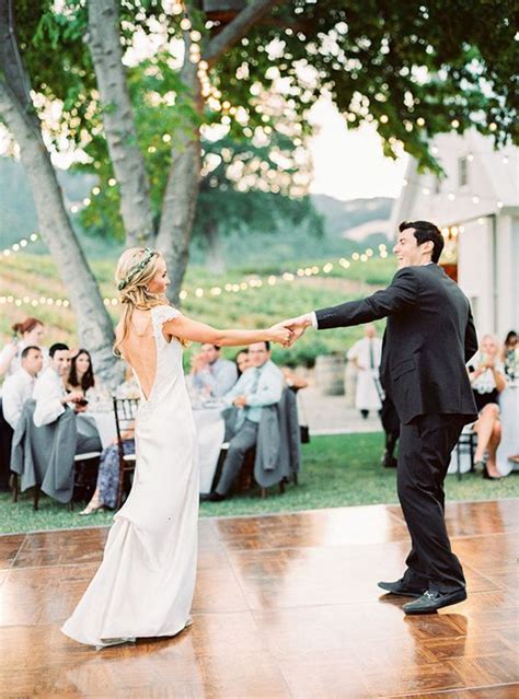 20 “First Dance” Wedding Shots That Will Take Your Breath Away | Deer Pearl Flowers