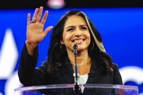 Former Democrat Tulsi Gabbard endorses Donald Trump in 2024 presidential race - UPI.com