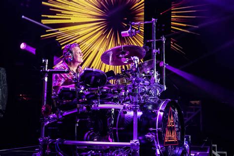 Q&A: Def Leppard Drummer Rick Allen | Business Jet Traveler