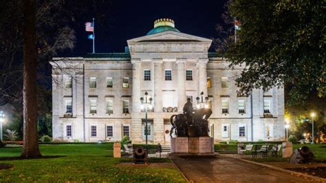 10 Historic Landmarks You Absolutely Must Visit In North Carolina | Cool places to visit ...