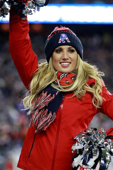 Cheerleaders Perform During Patriots-Bills Game | Patriots cheerleaders ...