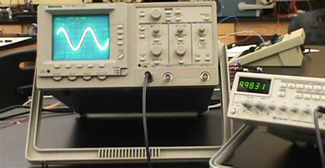 How to Read an Oscilloscope Screen