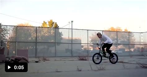 Incredible bike trick - 9GAG