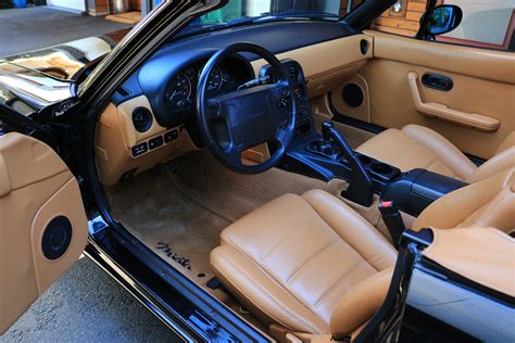 Probably the cleanest stock NA interior you'll ever see : r/Miata