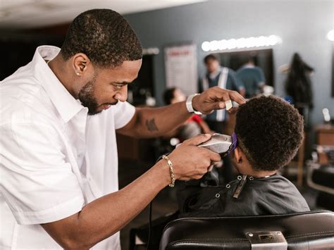 What Are the Best Practices for Maintaining Men’s Haircuts? - Mane Caper