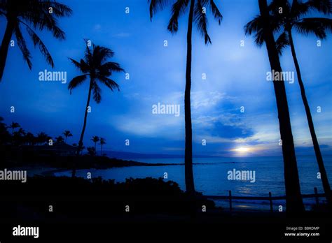 Sunset Kapalua Beach Maui Hawaii Stock Photo - Alamy