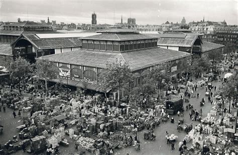 Les halles dans la journée - Archives de Paris