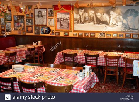 Image result for classic italian restaurant decor | Italian restaurant ...