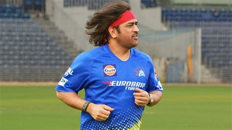 IPL 2024: MS Dhoni's Bandana Look Goes Viral On Internet, CSK Latest ...