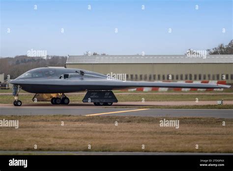 B-2 Stealth Bomber Stock Photo - Alamy