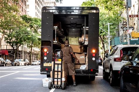 UPS, Teamsters to Resume Contract Negotiations Next Week - WSJ