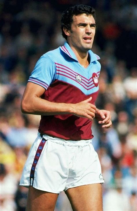 Trevor Brooking West Ham United 1978 | Trevor brooking, Trevor, Retro football