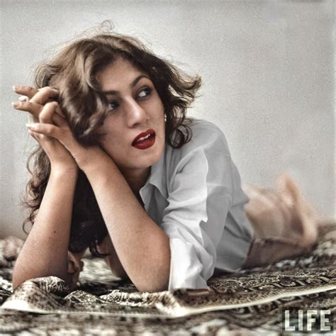 [OC] Madhubala in 1951, colorized by me : bollywood