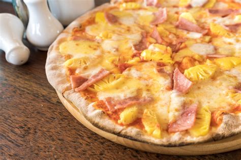 The "Not So Tropical" Origins of Hawaiian Pizza - Margaritaville Blog