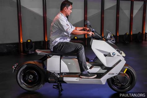 BMW Motorrad CE04 e-Scooter with 120km/h top speed & 130km range Launched in Malaysia - Gizmochina