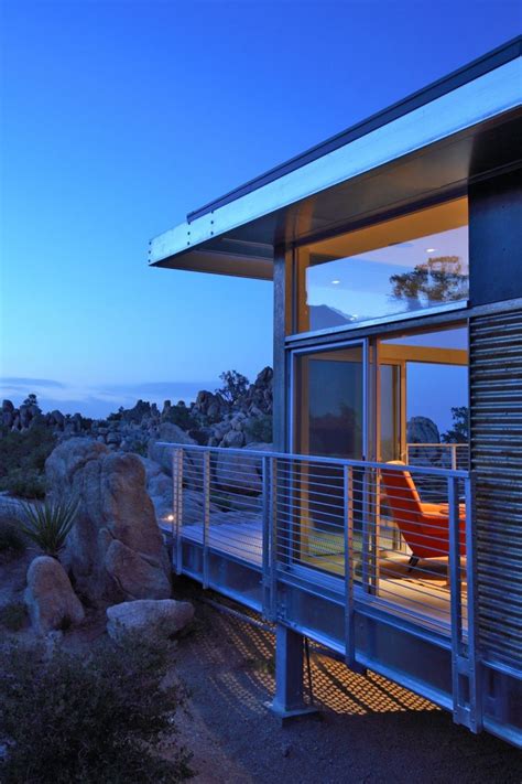 Prefab house in desert, California: Modern Prefab Modular Homes - Prefabium