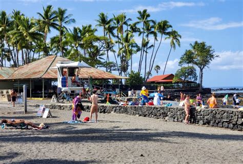 Kahaluu Beach Park, Kailua-Kona - Hawaii Beaches