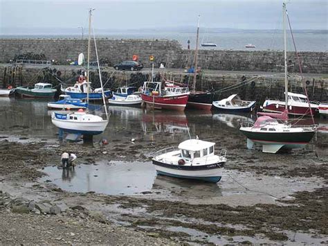 Mullaghmore Harbour © Oliver Dixon cc-by-sa/2.0 :: Geograph Ireland