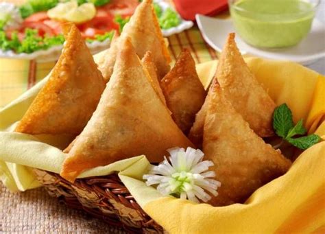 samosa indiani | Samosa recipe, Vegetable samosa, Recipes