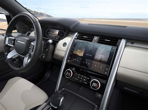 Preview: 2021 Land Rover Discovery arrives with new cabin, powertrain tech - Cars Insiders