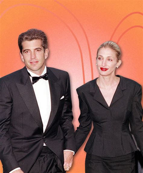 Carolyn Bessette Wedding Dress: Why It's Still So Iconic