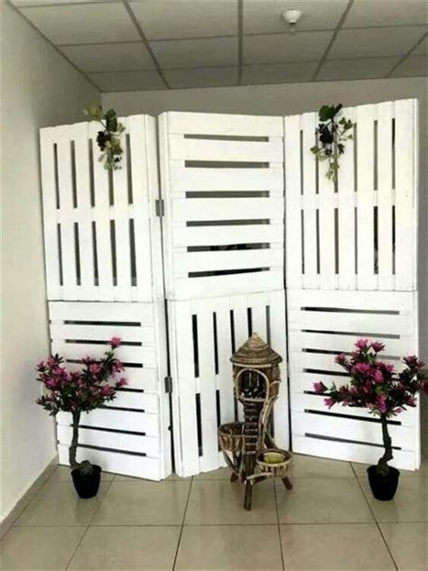 40 DIY Indoor Privacy Screens | Sala de pallet, Diy quartos, Pallets reciclados