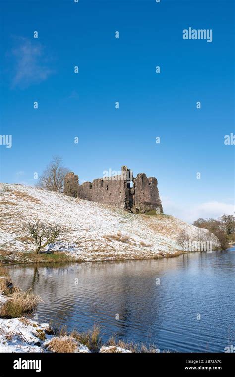 Scottish castles winter snow hi-res stock photography and images - Alamy