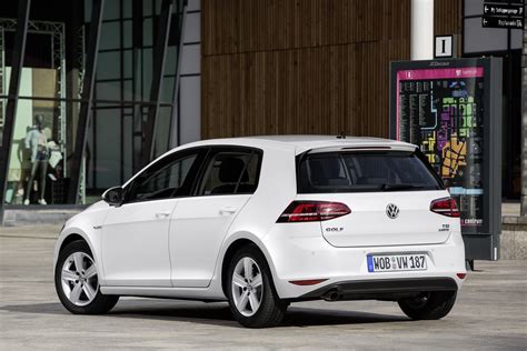 Volkswagen Golf 1.0 TSI BlueMotion Debuts With 3-Cylinder Turbo Engine - autoevolution