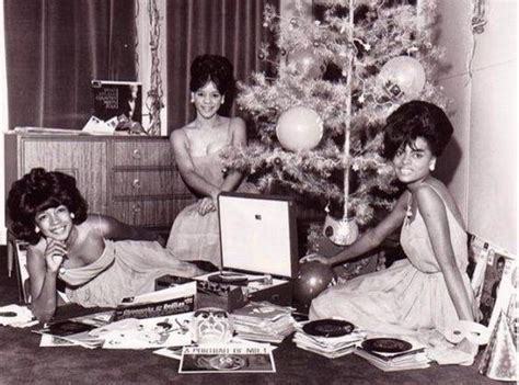 6 Motown Holiday Playlist Tunes For A Soulful Christmas Holiday | Detroitisit